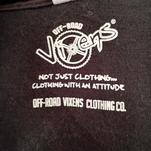 Vixen Off Road Women's Graphic "Girls Get Dirty Too" Black T-shirt Size XL EUC - Picture 6 of 8